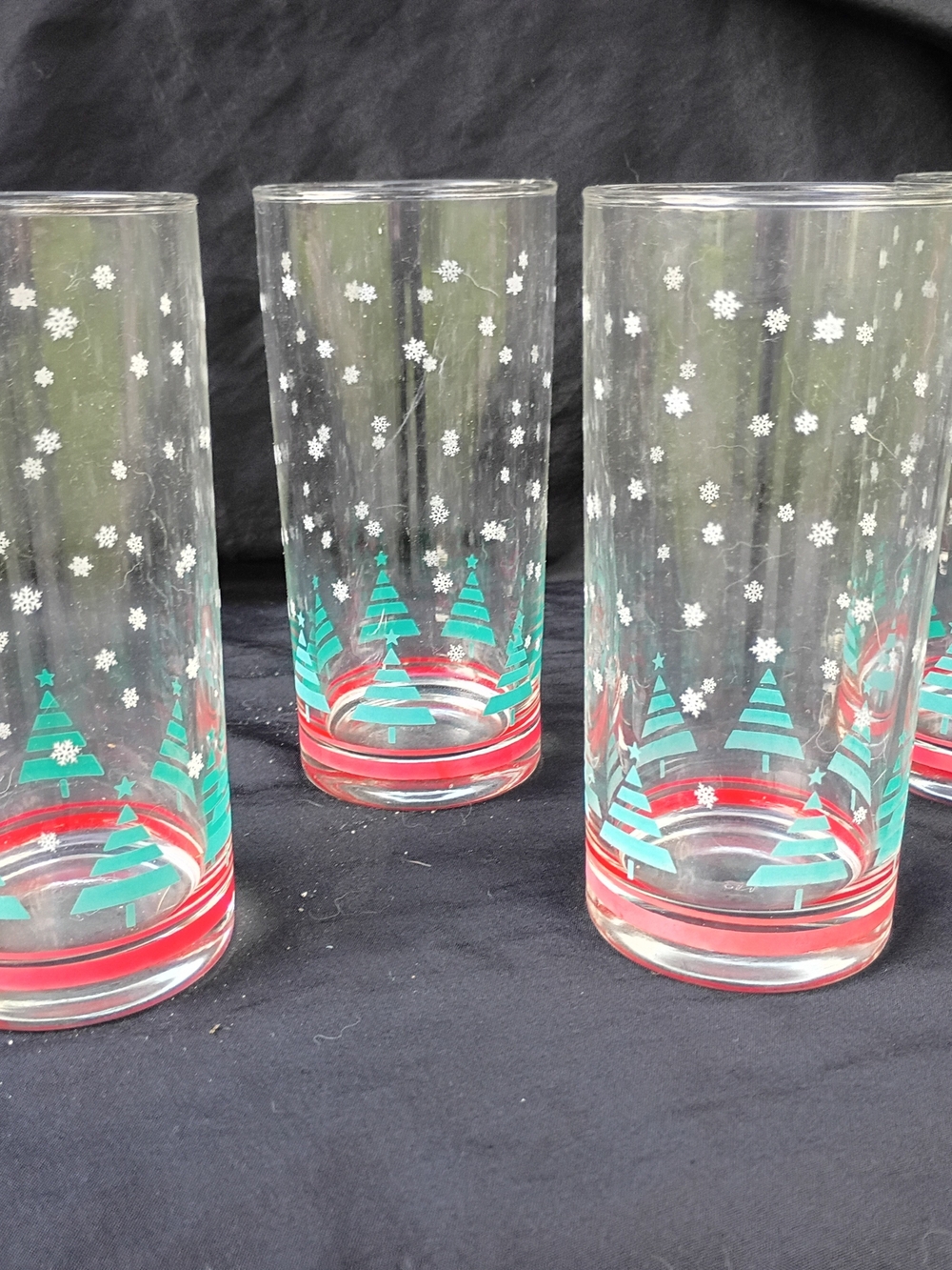 Set of Four (4) MCM Vintage Christmas Tree Falling Snow Tumblers